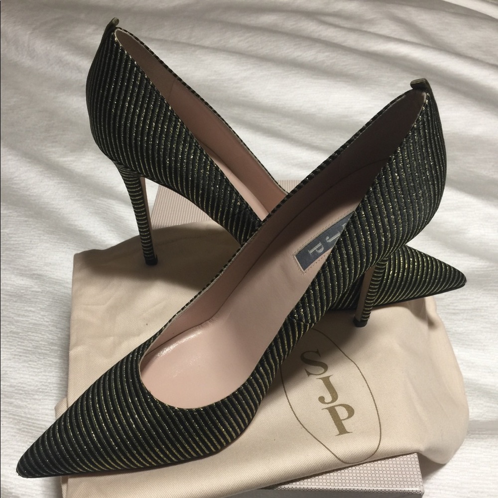 Brand new never been worn SJP pumps
